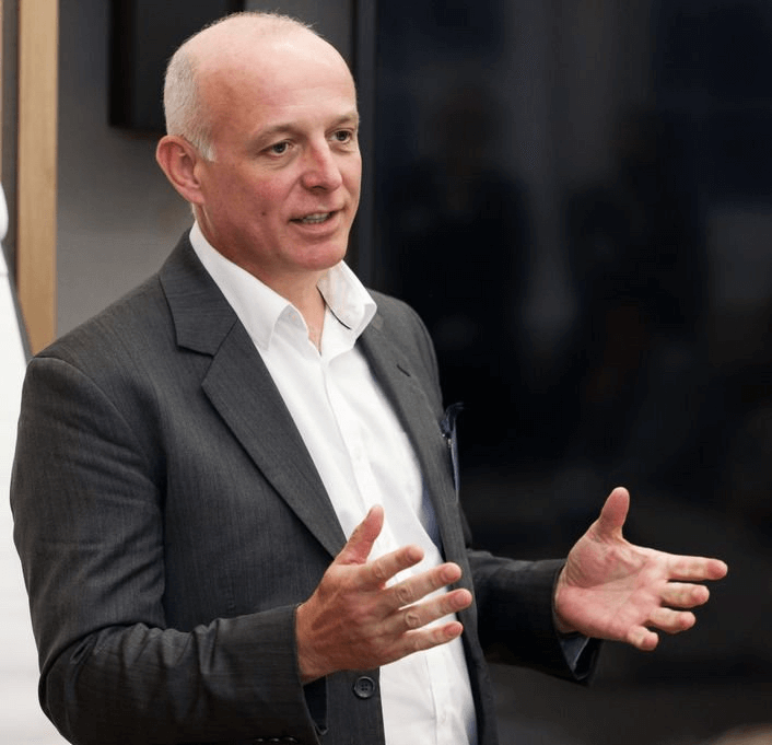 Alasdair Pettigrew - Strategy & Change Consultant for Tech Growth & Scaling